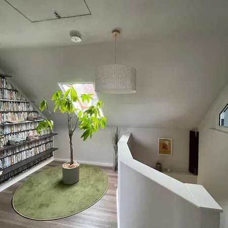 Einzigartiges Haus Mit Pool Grossem Garten Und Kamin *