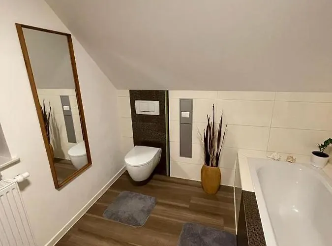 Einzigartiges Haus Mit Pool Grossem Garten Und Kamin Pansiyon Bad Salzungen