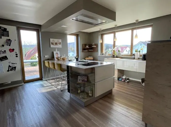 Einzigartiges Haus Mit Pool Grossem Garten Und Kamin *